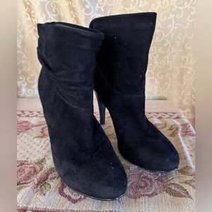 Andre Assous Black Suede Leather Heeled Boots Bootie Made In Italy Size 39 8.5